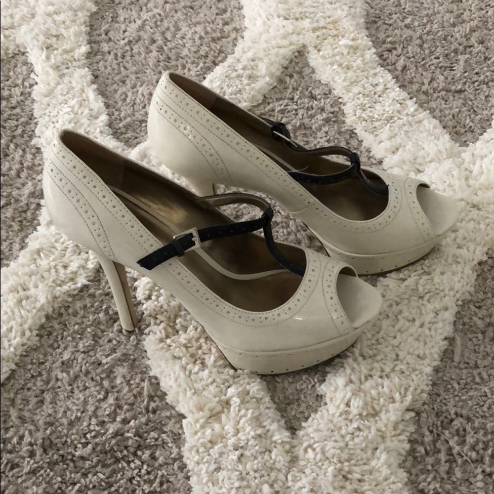 Guess cream heels